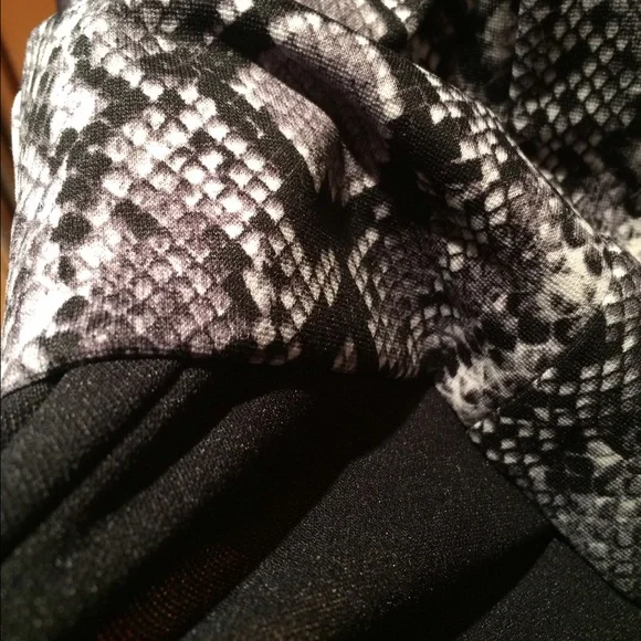 🆕Michael by MICHAEL Kors Pencil skirt - Picture 3 of 3